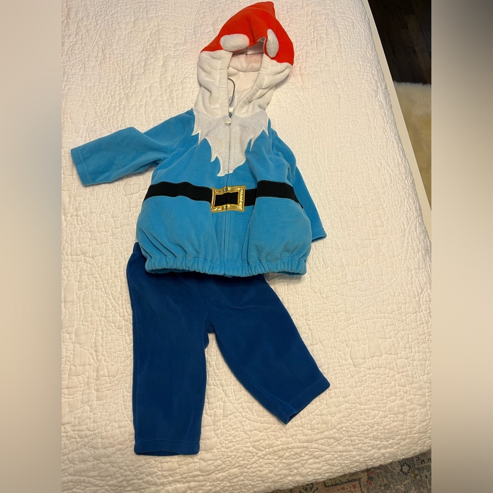 Carters 3-6 mo gnome costume
